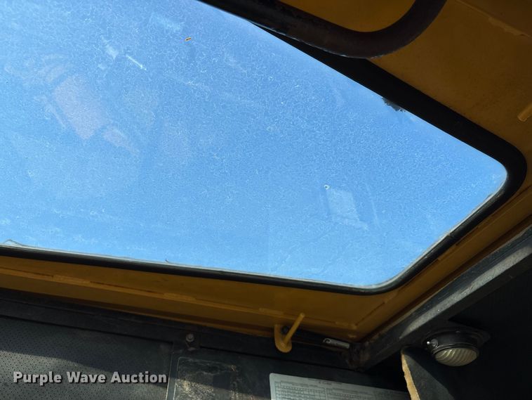 image for item DU1319 1987 Grove 6428G crane