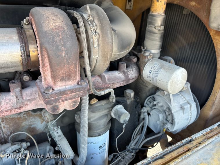 image for item DU1319 1987 Grove 6428G crane