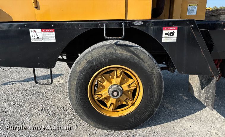 image for item DU1319 1987 Grove 6428G crane