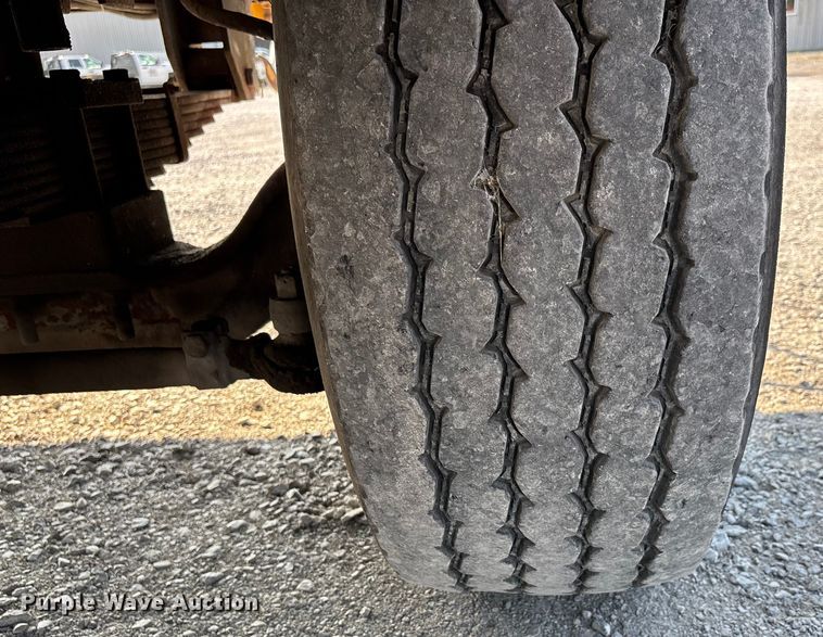 image for item DU1319 1987 Grove 6428G crane