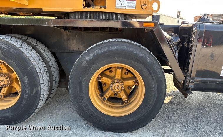 image for item DU1319 1987 Grove 6428G crane