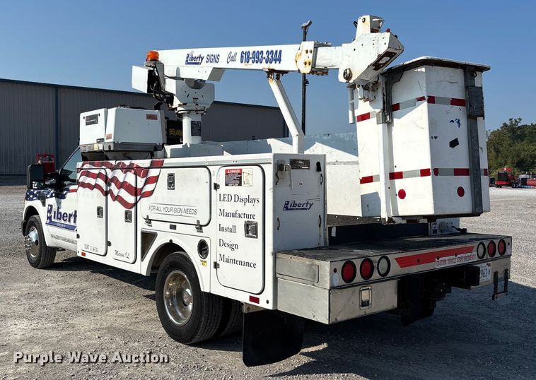 image for item DU1320 2008 Ford F350 Super Duty bucket truck
