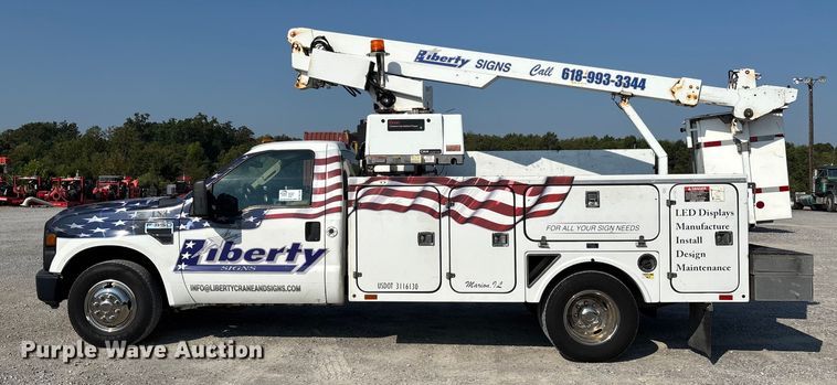 image for item DU1320 2008 Ford F350 Super Duty bucket truck