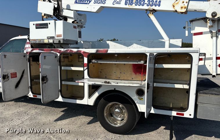 image for item DU1320 2008 Ford F350 Super Duty bucket truck