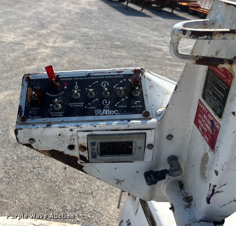 image for item DU1320 2008 Ford F350 Super Duty bucket truck