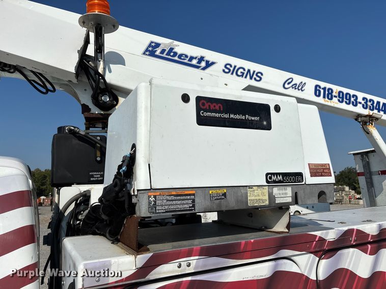 image for item DU1320 2008 Ford F350 Super Duty bucket truck