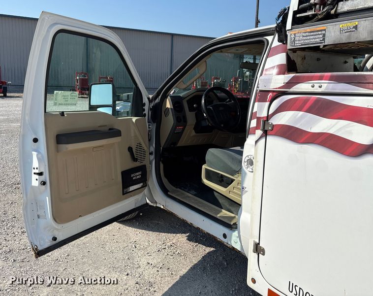 image for item DU1320 2008 Ford F350 Super Duty bucket truck