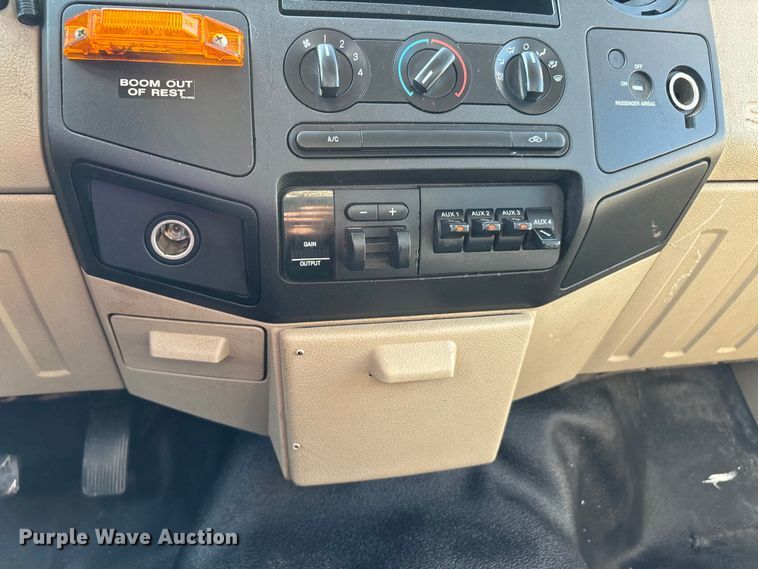 image for item DU1320 2008 Ford F350 Super Duty bucket truck