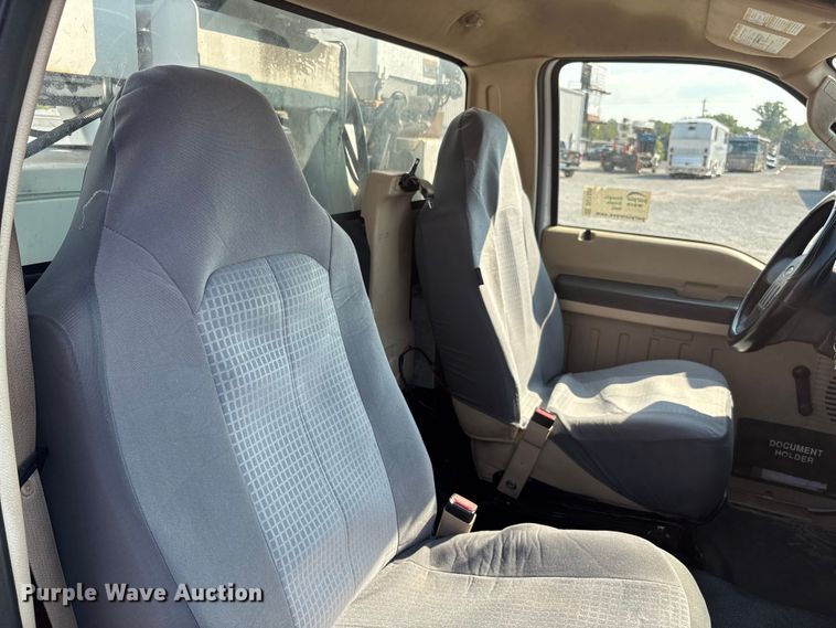 image for item DU1320 2008 Ford F350 Super Duty bucket truck