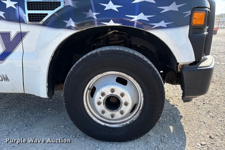 image for item DU1320 2008 Ford F350 Super Duty bucket truck