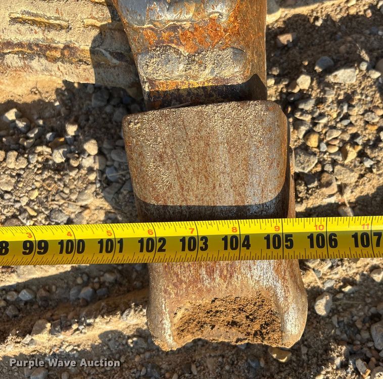 image for item DU1322 1983 Caterpillar 973 track loader