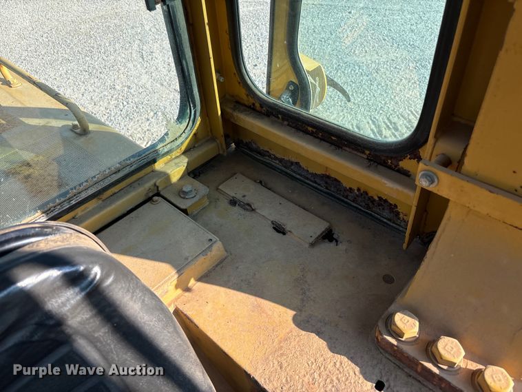 image for item DU1322 1983 Caterpillar 973 track loader