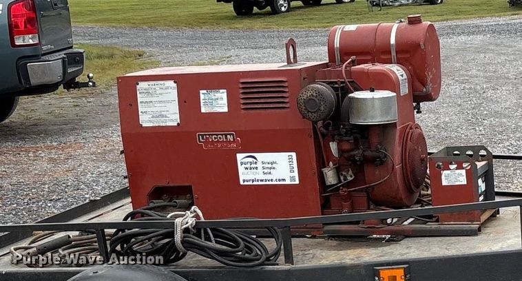 image for item DU1333 Lincoln welder/generator