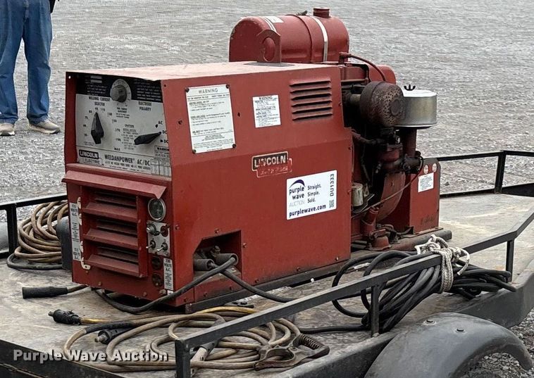 image for item DU1333 Lincoln welder/generator