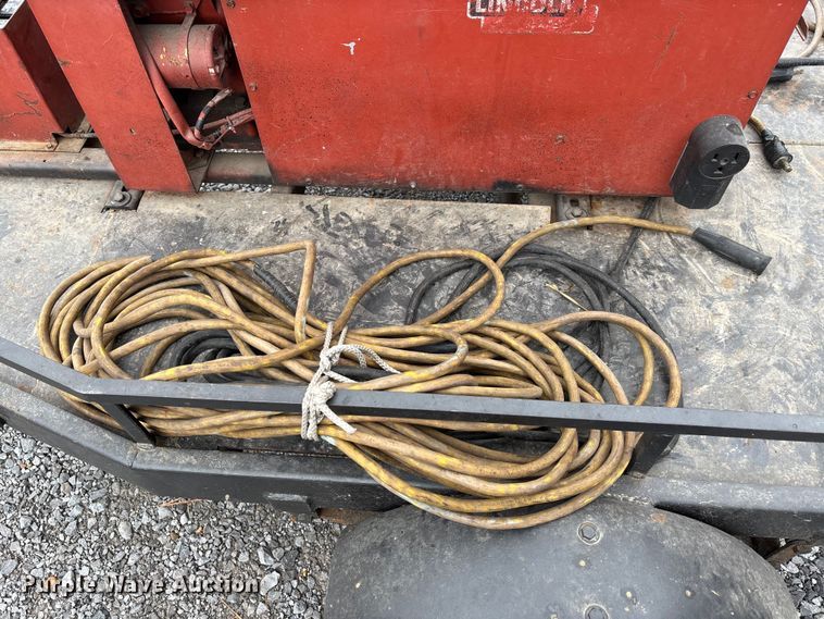 image for item DU1333 Lincoln welder/generator