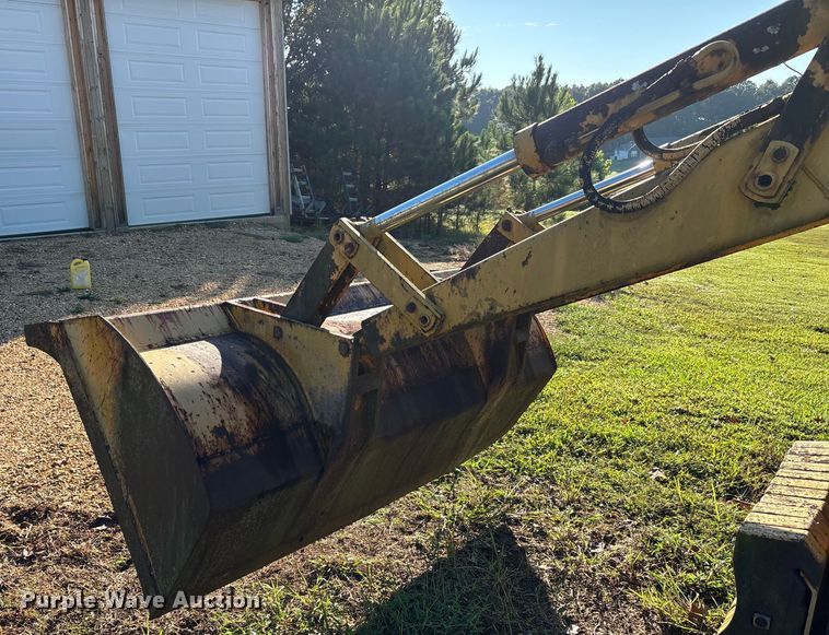 image for item DU1345 International Harvester 3500 landscape tractor