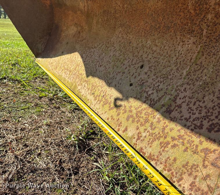 image for item DU1345 International Harvester 3500 landscape tractor