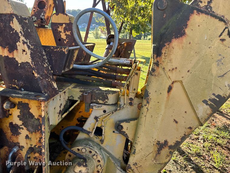 image for item DU1345 International Harvester 3500 landscape tractor