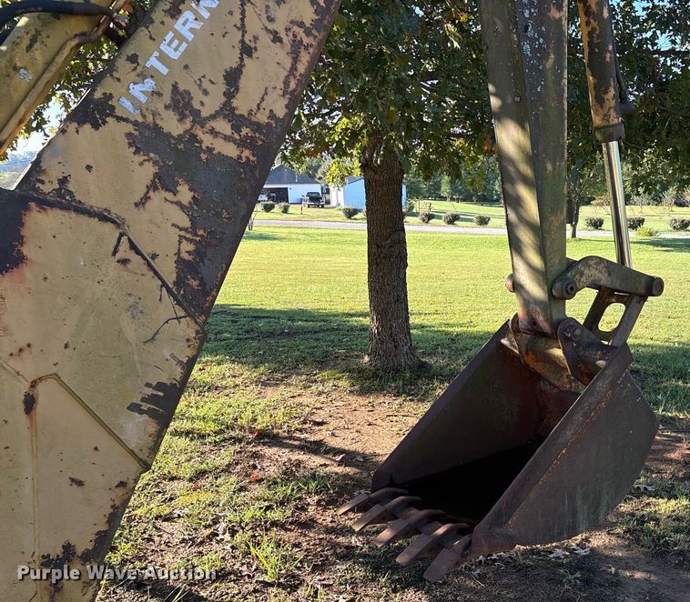 image for item DU1345 International Harvester 3500 landscape tractor