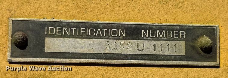 image for item DU1345 International Harvester 3500 landscape tractor