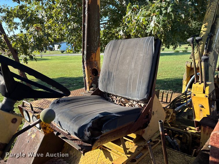 image for item DU1345 International Harvester 3500 landscape tractor