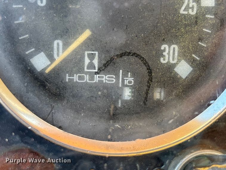 image for item DU1345 International Harvester 3500 landscape tractor