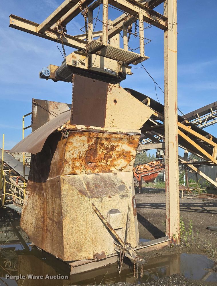 image for item DU6758 Crushing plant