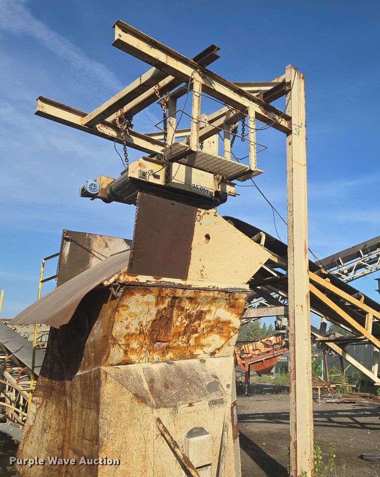 image for item DU6758 Crushing plant