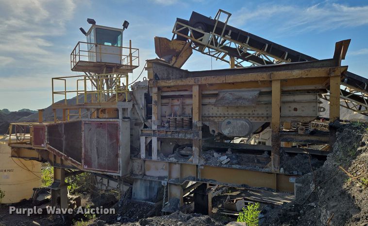 image for item DU6758 Crushing plant