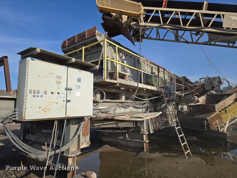 image for item DU6758 Crushing plant