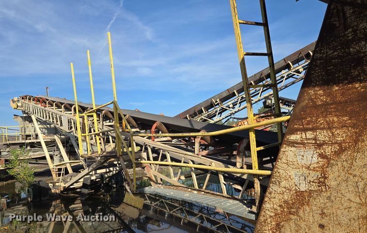 image for item DU6758 Crushing plant