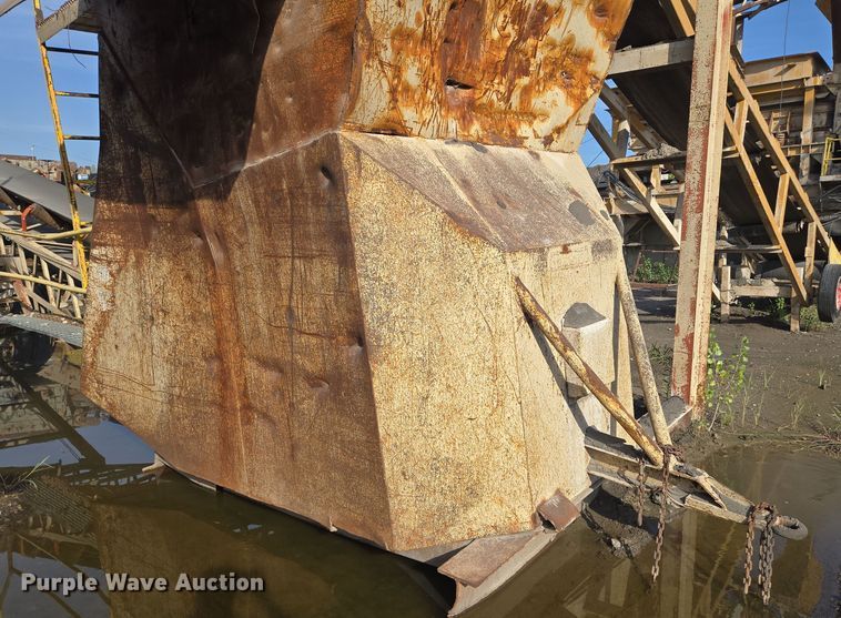 image for item DU6758 Crushing plant