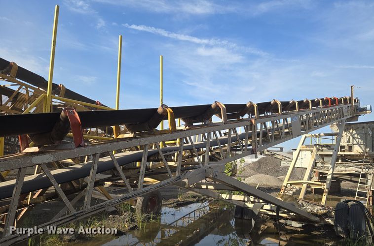 image for item DU6758 Crushing plant