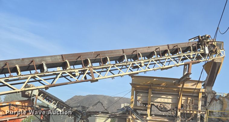 image for item DU6758 Crushing plant