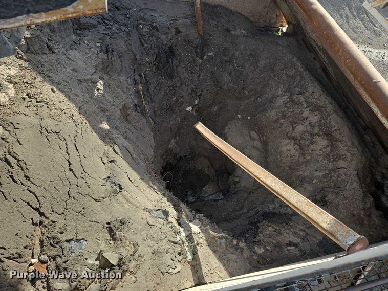 image for item DU6758 Crushing plant