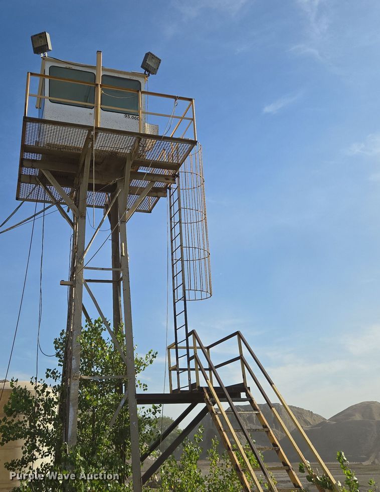 image for item DU6758 Crushing plant