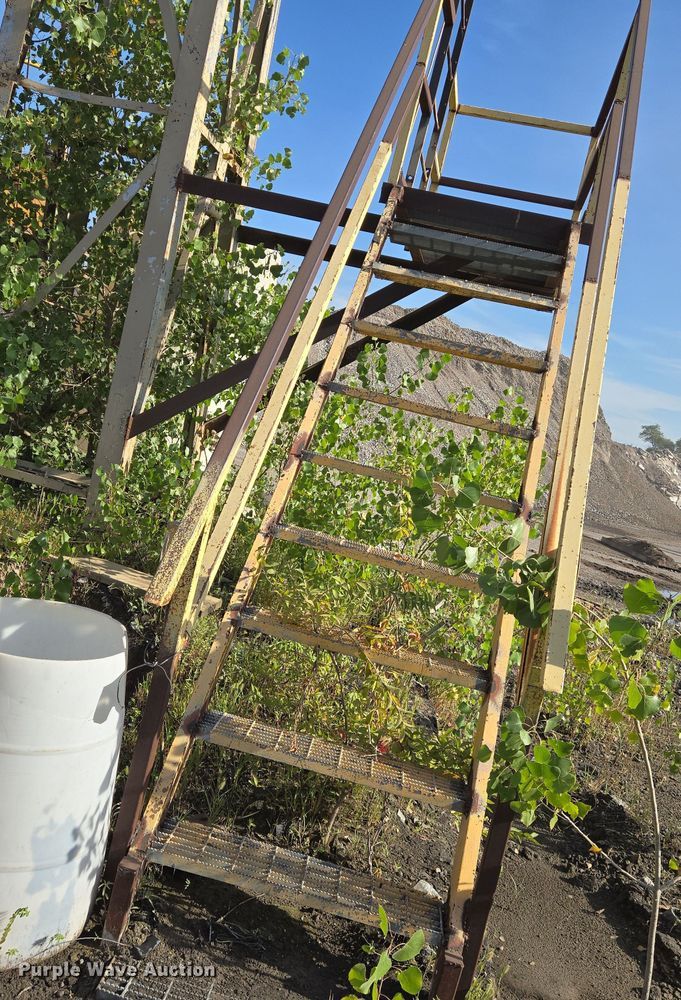 image for item DU6758 Crushing plant