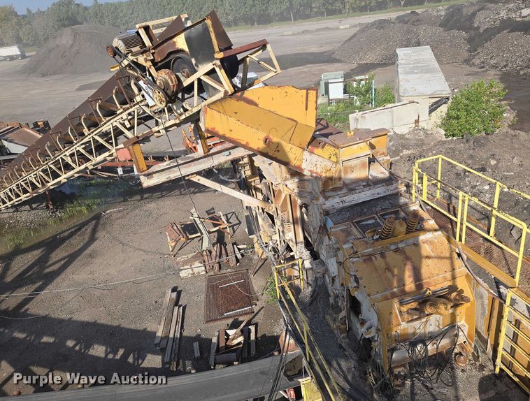 image for item DU6758 Crushing plant