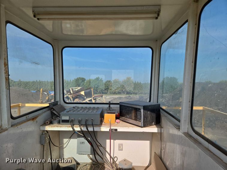 image for item DU6758 Crushing plant