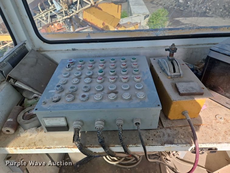 image for item DU6758 Crushing plant