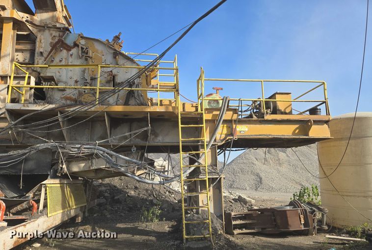 image for item DU6758 Crushing plant