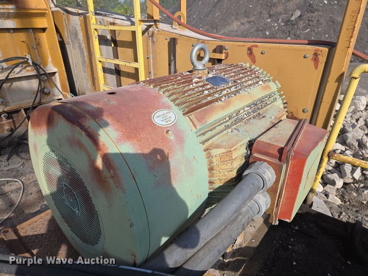 image for item DU6758 Crushing plant