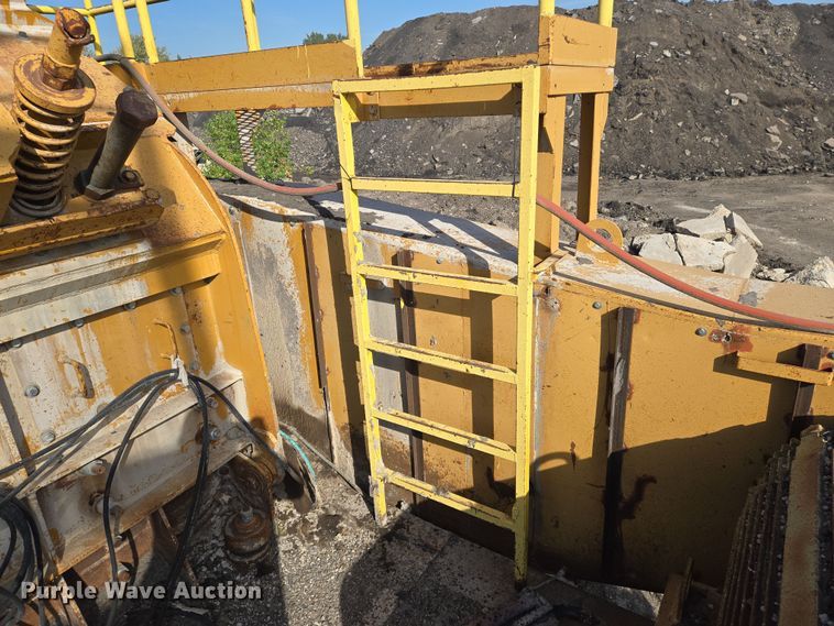 image for item DU6758 Crushing plant