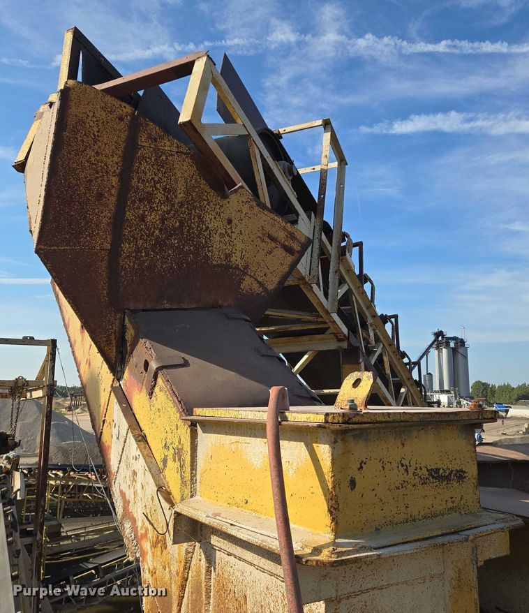 image for item DU6758 Crushing plant