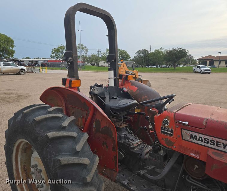 image for item DU6874 1996 Massey Ferguson 235 tractor