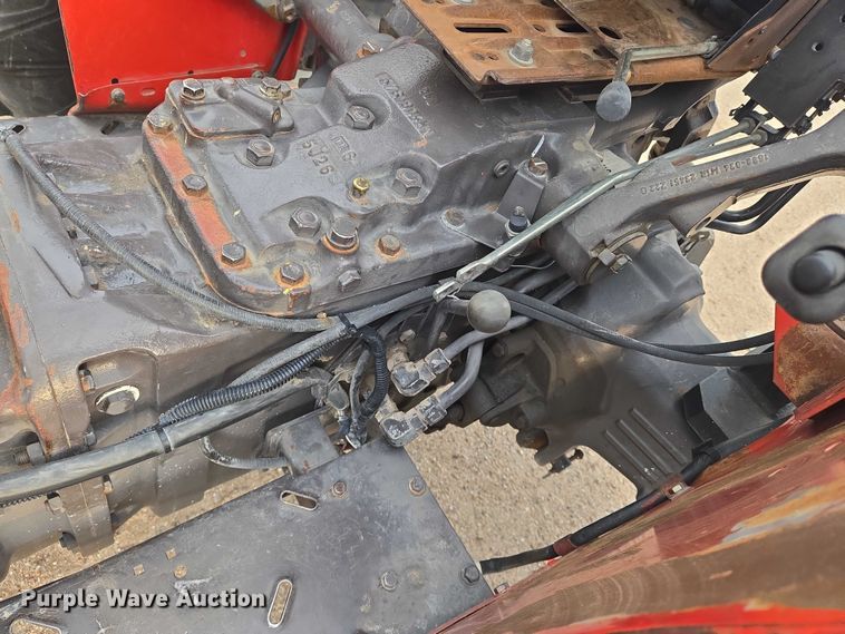 image for item DU6874 1996 Massey Ferguson 235 tractor