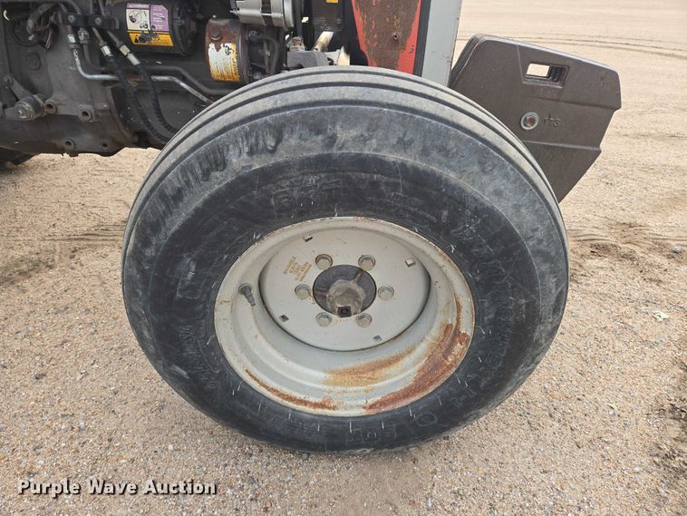 image for item DU6874 1996 Massey Ferguson 235 tractor