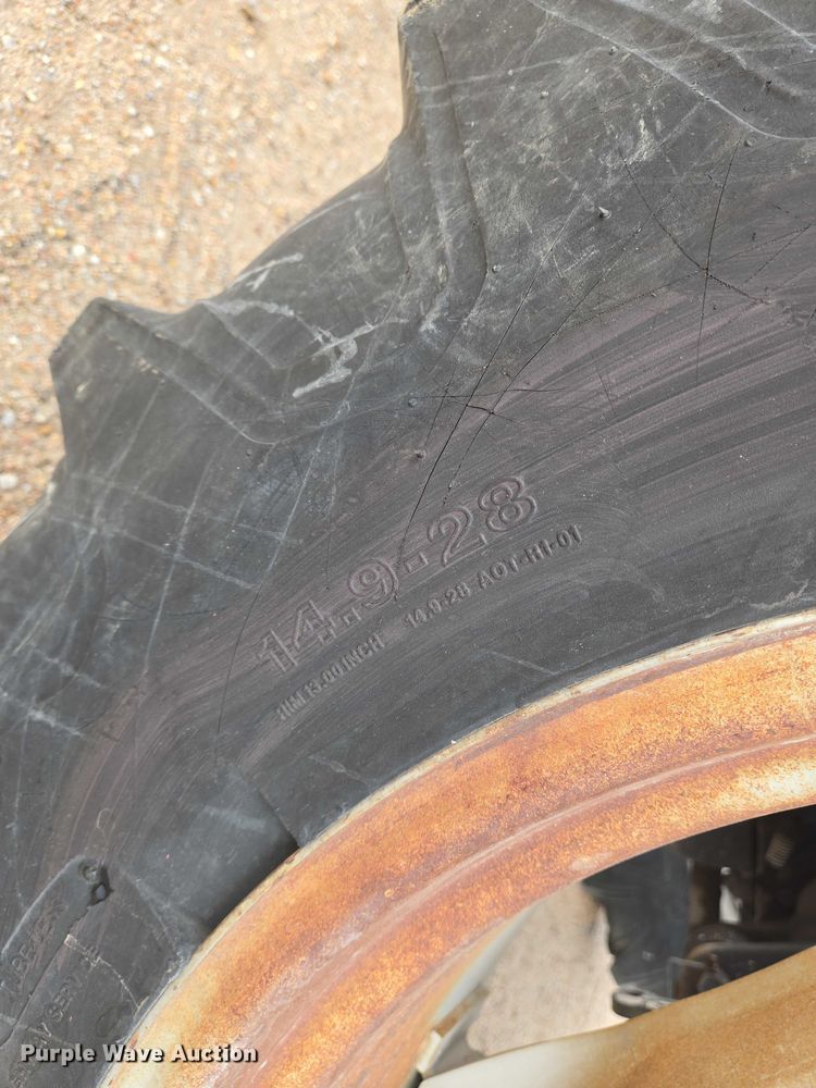 image for item DU6874 1996 Massey Ferguson 235 tractor