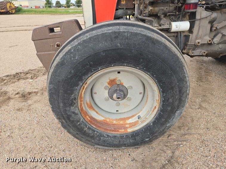 image for item DU6874 1996 Massey Ferguson 235 tractor