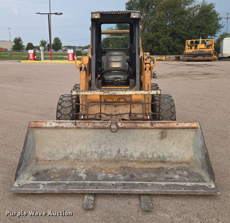 image for item DU6875 2008 Case 465 skid steer loader